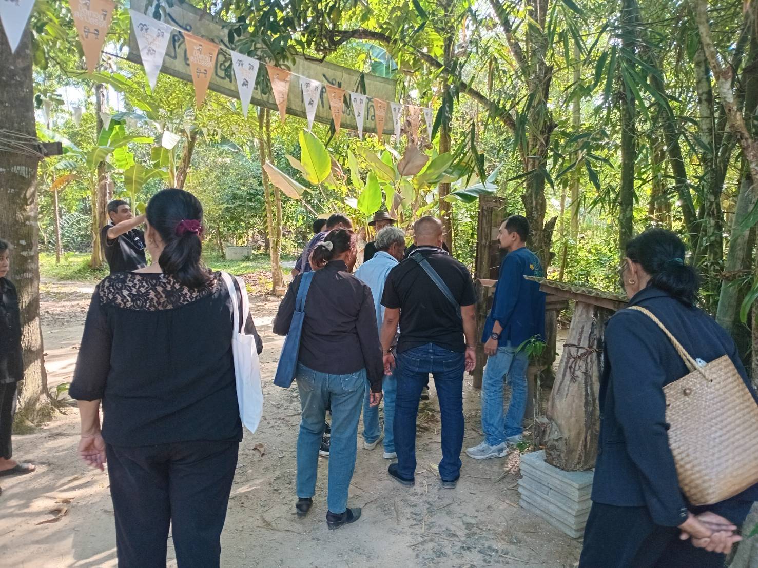 title - ส.ป.ก.ตรัง ดำเนินการจัดอบรม/ศึกษาดูงาน หลักสูตร ระบบการผลิตเกษตรกรรมยั่งยืน  ภายใต้โครงการพัฒนาเกษตรกรรมยั่งยืน กิจกรรมพัฒนาเกษตรกรรมยั่งยืนในเขตปฏิรูปที่ดินจังหวัดตรัง ปีงบประมาณ พ.ศ. ๒๕๖๙